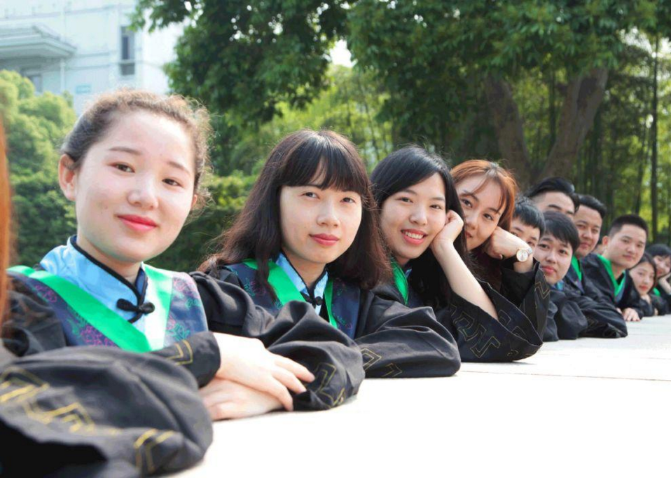 学生档案很重要，大学毕业后转到哪里更合适？毕业生要早知道