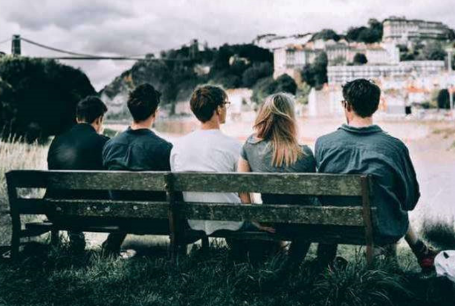 复旦大学教授：朋友是无用的、不带任何功利性的