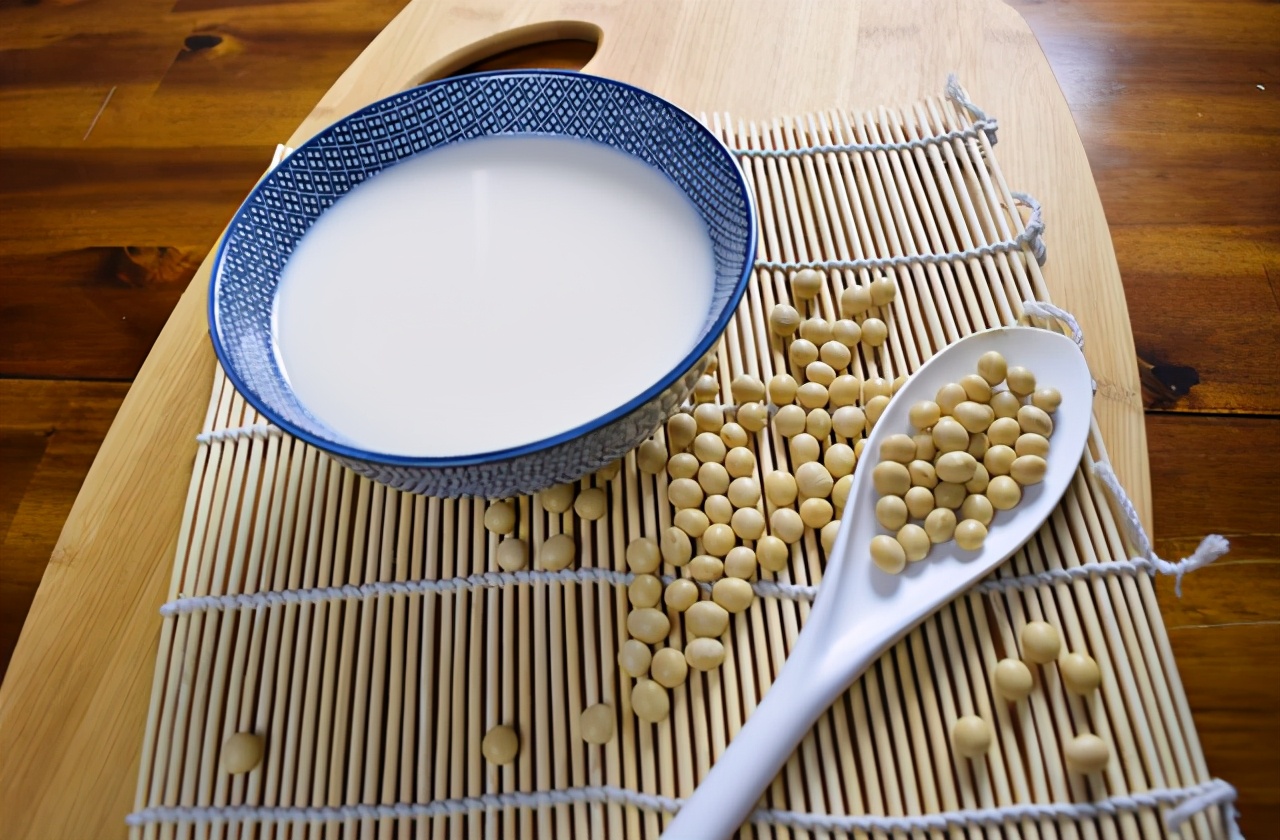 豆浆机怎么打豆浆（豆浆机的正确用法及注意事项）