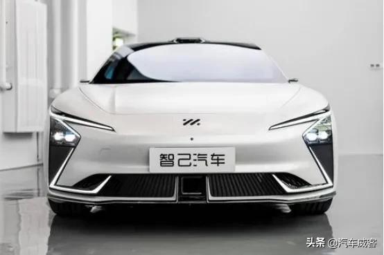软硬实力的加持，智己汽车赋予电动汽车新的想象