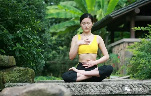 练瑜伽，走进这 7 个误区，离受伤就不远了