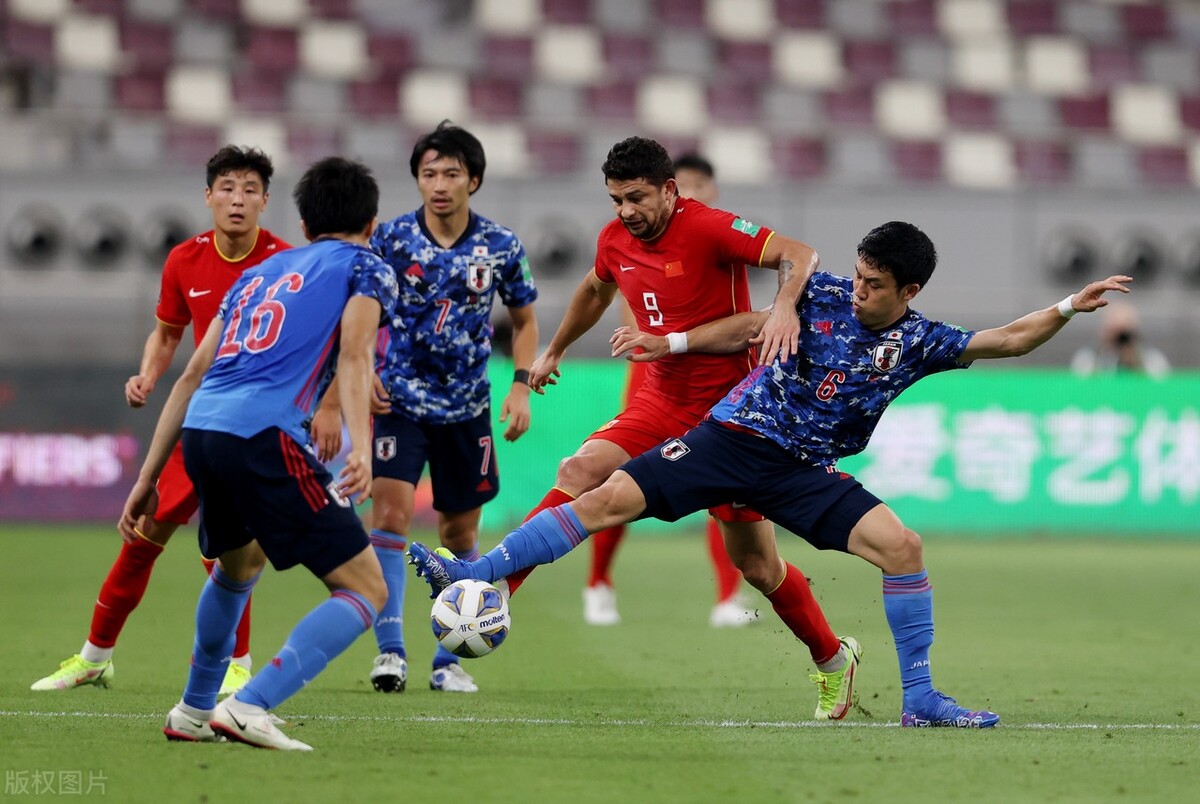 俄罗斯世界杯日本纪录片(日本队为什么会在世预赛上遭遇两连败？)