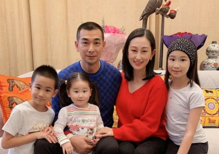 赵文卓基因真是太强大，全家共用一张脸，缩小版赵文卓已上线