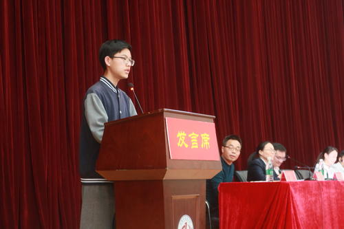 初一到初三，数学保持140分以上，坦言：少丢分，平时做2件事