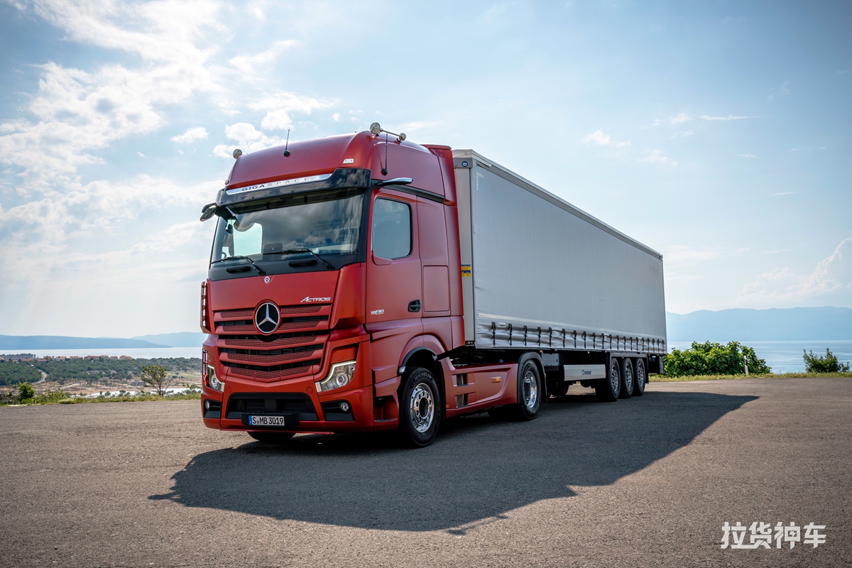 奔驰actros重卡多少钱(国产奔驰卡车卖50万你会考虑吗) - 价格百科