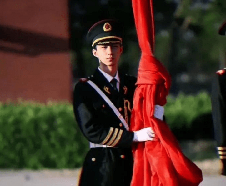 衡水中学高二“校草”走红，颜值堪比娱乐圈爱豆，结果却翻车