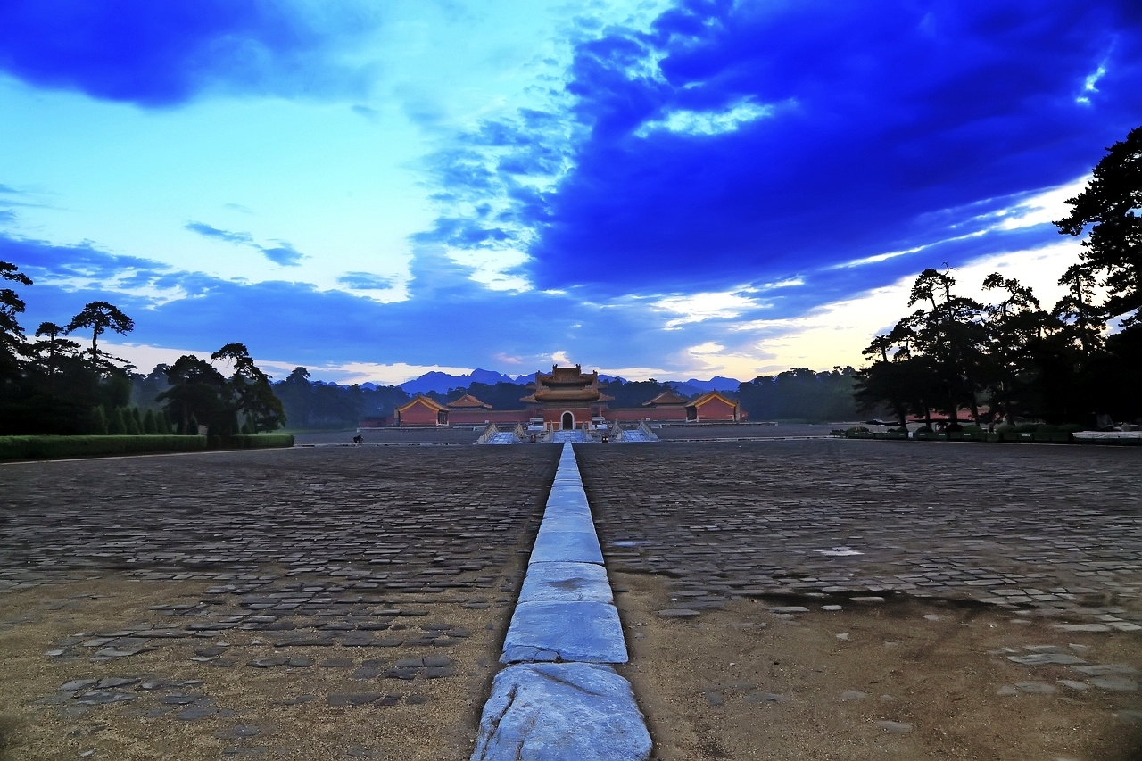 乾隆二年,敦肃皇贵妃金棺随雍正,孝敬宪皇后梓宫一起被葬入泰陵地宫