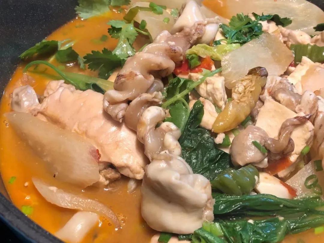 湖北人最爱的红烧鱼杂火锅，这种美食天越冷吃起来越过瘾