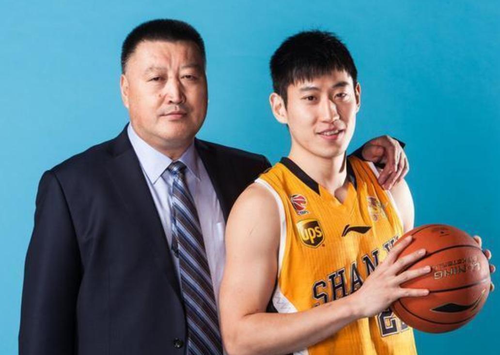 中国篮坛第1对父子总冠军教练！儿子夺NBL冠军，老爸夺CBA冠军