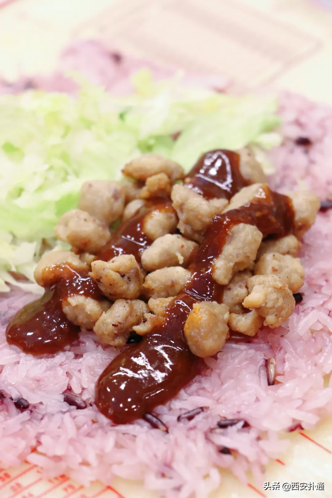 一口气吃光17款招牌！陕西开一家火一家的饭团到底有多牛？