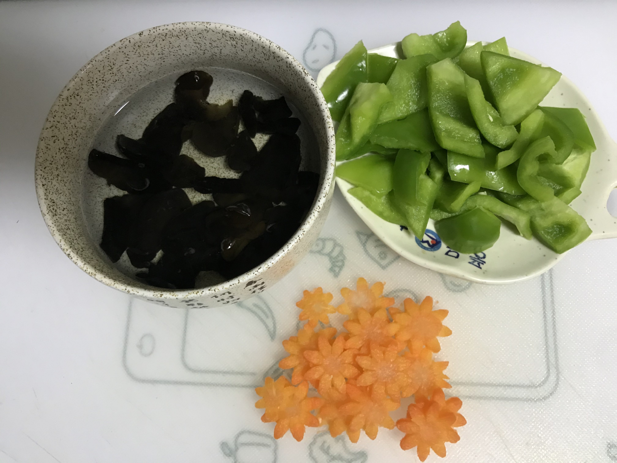 图片[6]-【辣椒炒腐竹】做法步骤图 腐竹软韧不夹生 咋做都好吃-起舞美食网