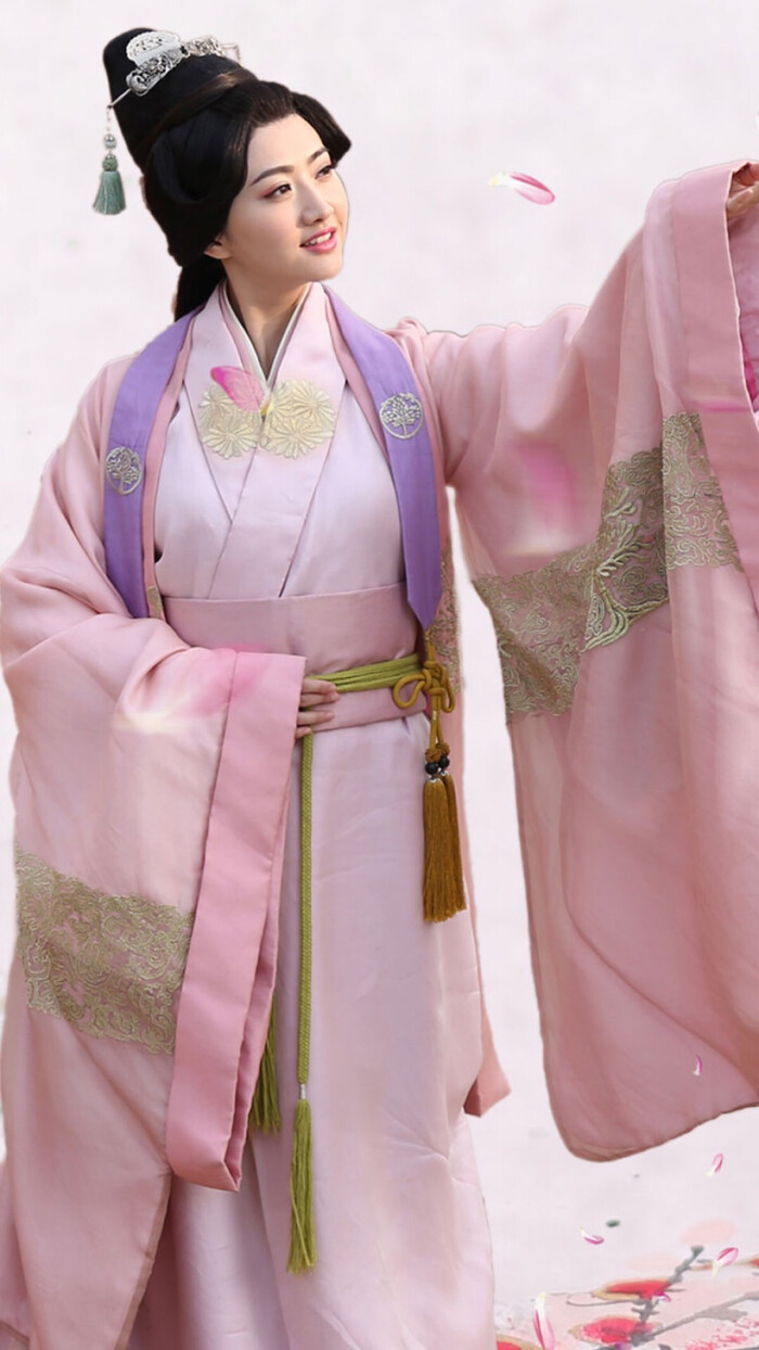 《女诫》是班昭教导班家女性如何为人处世的私书，为何广为传抄？