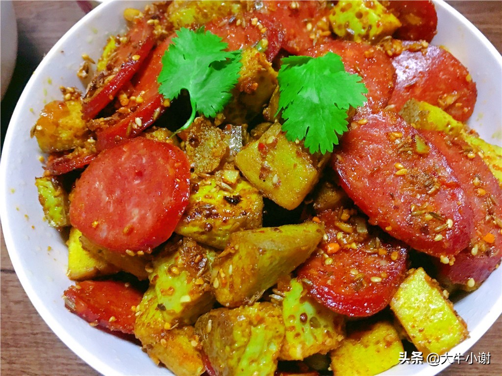 烧烤味的实蛋炒红肠,就做好了,爱吃的朋友,不用我详细描述,也能知道这