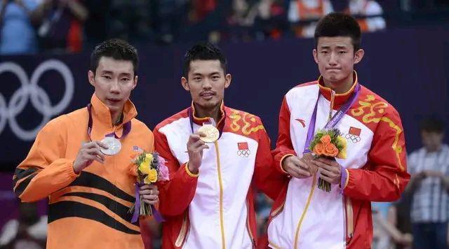 李宗伟无冕之王（致敬无冕之王，燃烧数十亿人的斗志，败者为王拿督李宗伟）