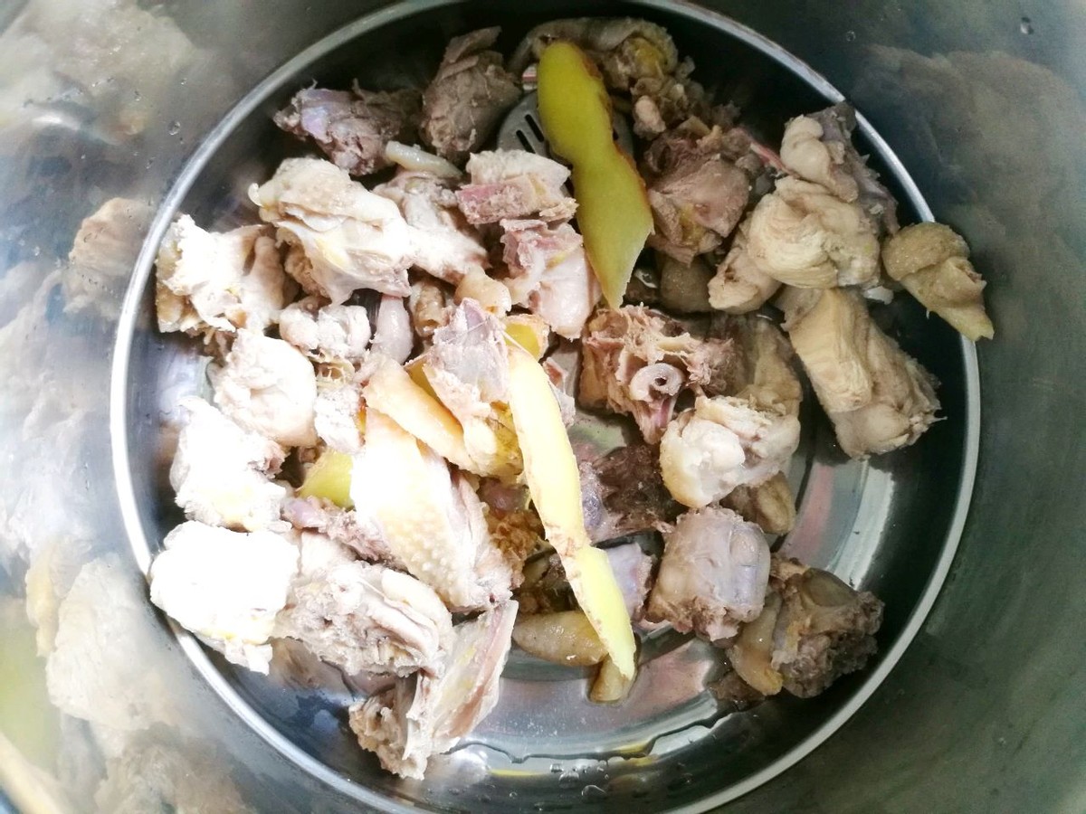 虫草花鸡汤的做法大全（营养滋补的虫草鸡汤家常做法）