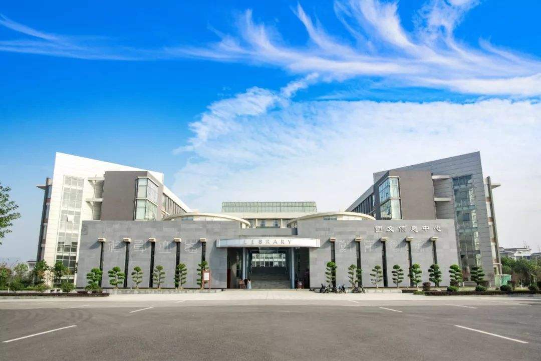 广西5所设有空乘专业的好大学，对分数要求不高，容易报考