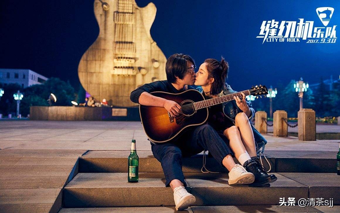 《缝纫机乐队》：一部令人深思的“爆米花电影”