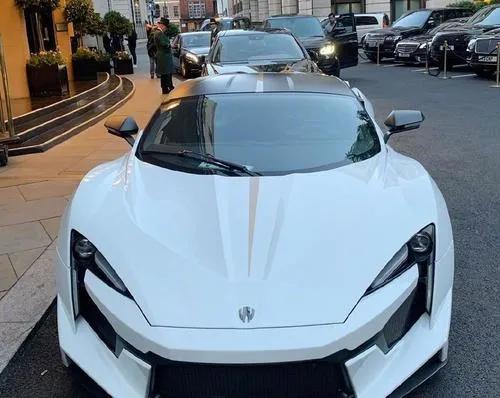 3:柯尼塞格.ccr 4700万起