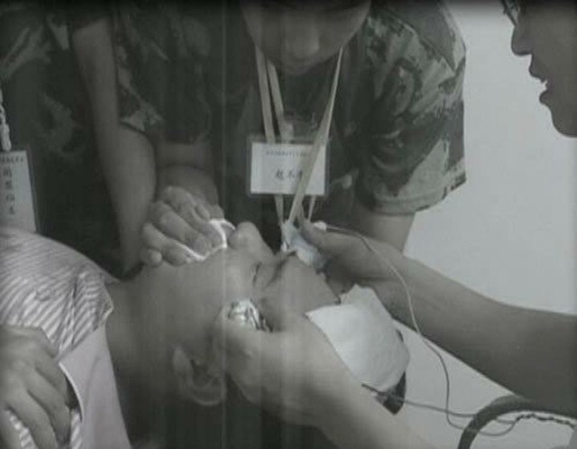 杨永信的“网戒”内幕：自我标榜清苦义行，4年入账8100万