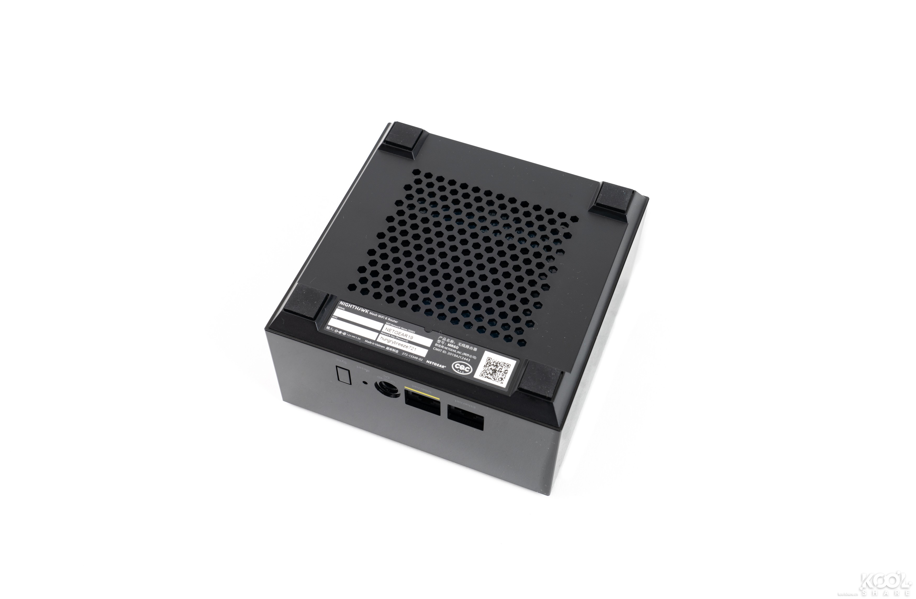 全屋WiFi 6时代，NETGEAR夜鹰Mesh WiFi 6系统MK63开箱拆解评测