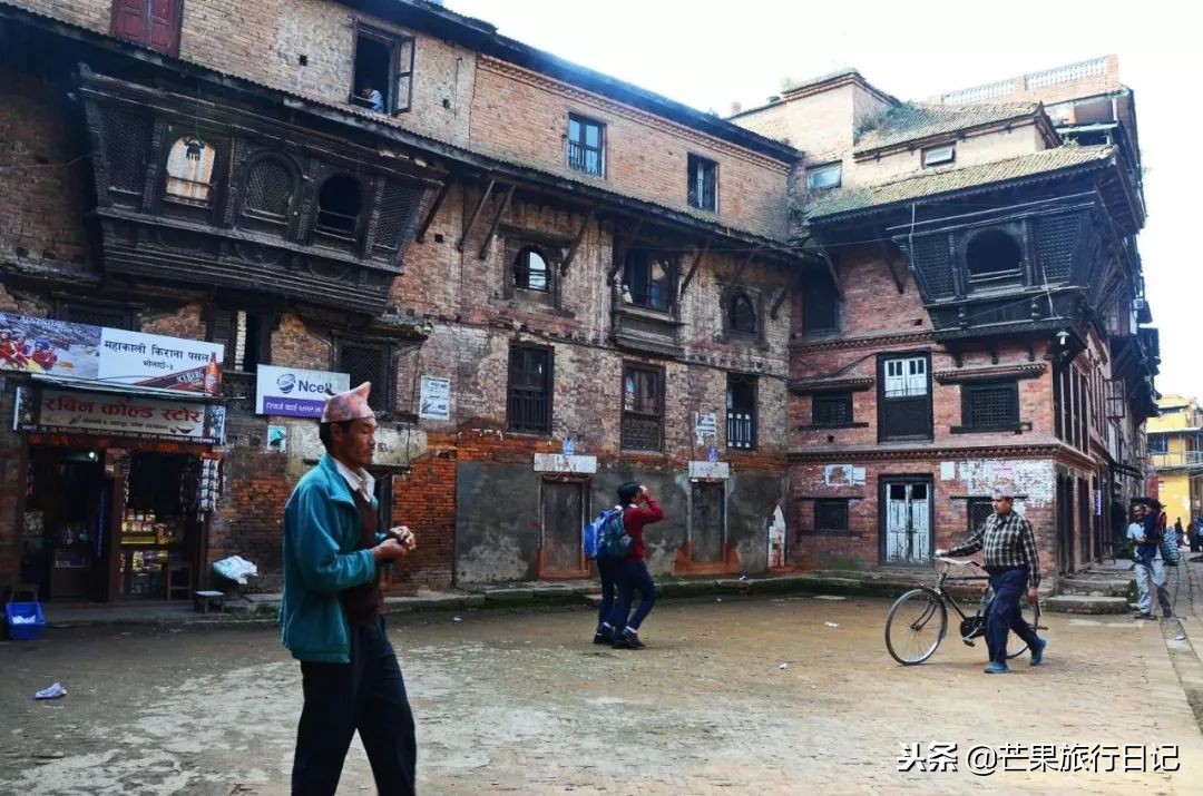 去尼泊爾旅游多少錢（飛機或汽車至尼泊爾旅行攻略大全，含路線交通景點美食購物及建議）