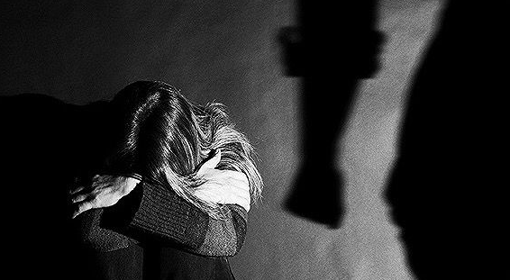 别让亲情成为家暴最暗的保护色，否则这三大阴影，伴随孩子一生