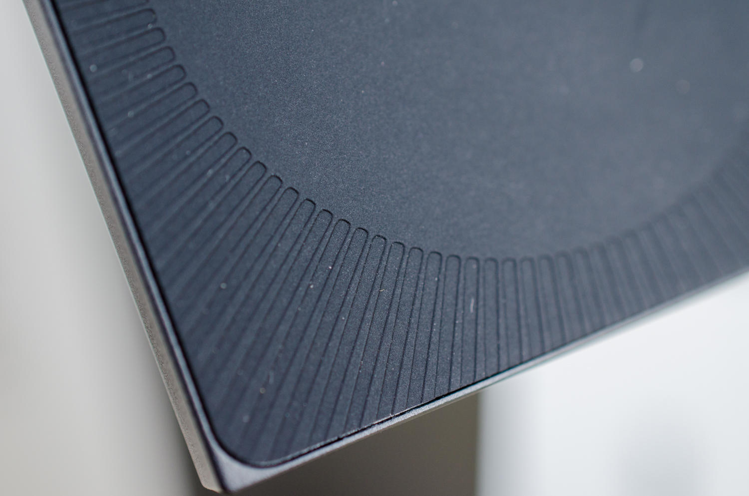 双效提升生产力：PITAKA MagEZ Stand桌面iPad Pro/Air 磁吸充电支架 标件库