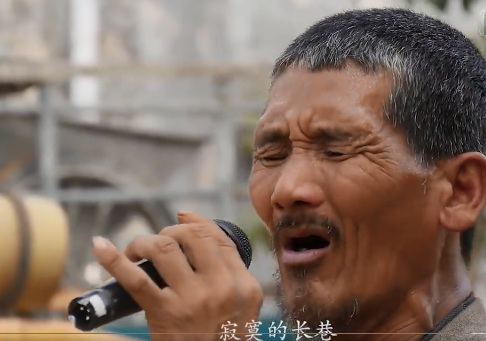 湛江歌神“下六兴哥”：孤零、不幸的歌者，他却比很多网红都真实