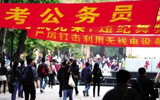 本科学历逐渐“白菜化”，二本毕业生工作难寻，还有好出路吗？