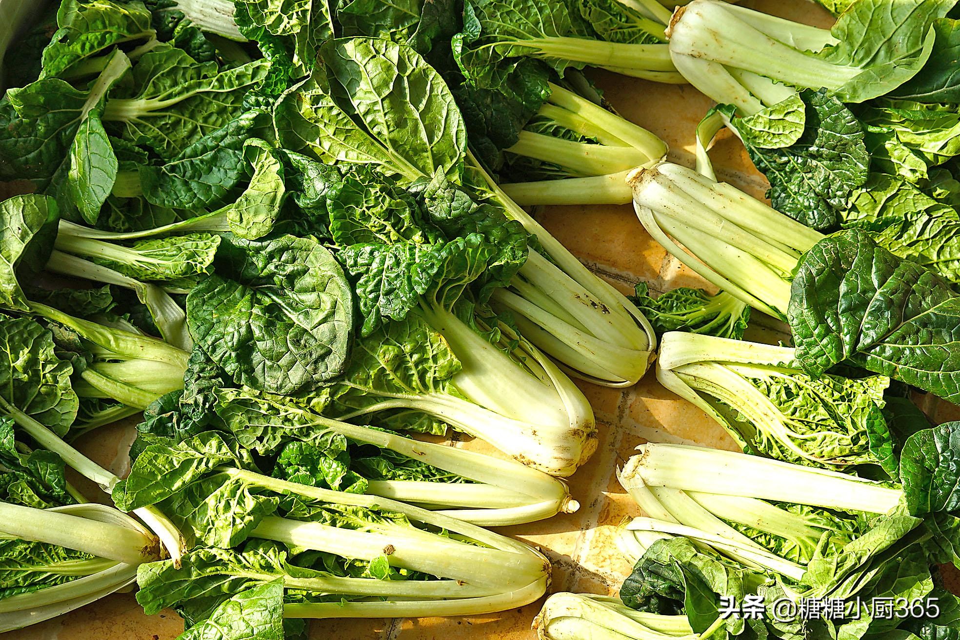 想吃酸菜馅饺子别买酸菜了，自己做更酸爽，做法简单4天就能吃上