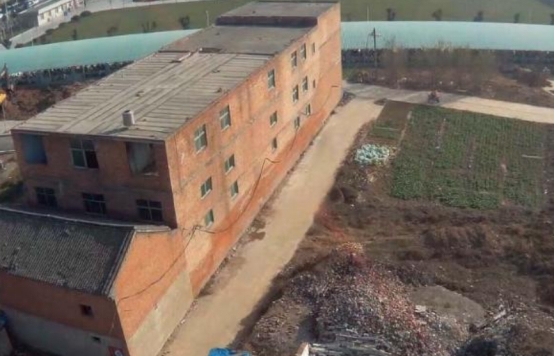 河南悲剧钉子户：拦路多年索赔5套房，最终结局让人过瘾