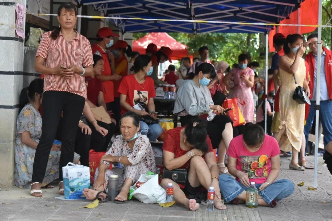 刚刚，第一个高考考生出来了！莆田一中、二中、四中、五中