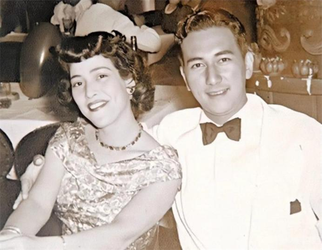 尽管霍英东在前头冲锋陷阵,但吕艳妮也没闲着,她利用自己的强大人脉