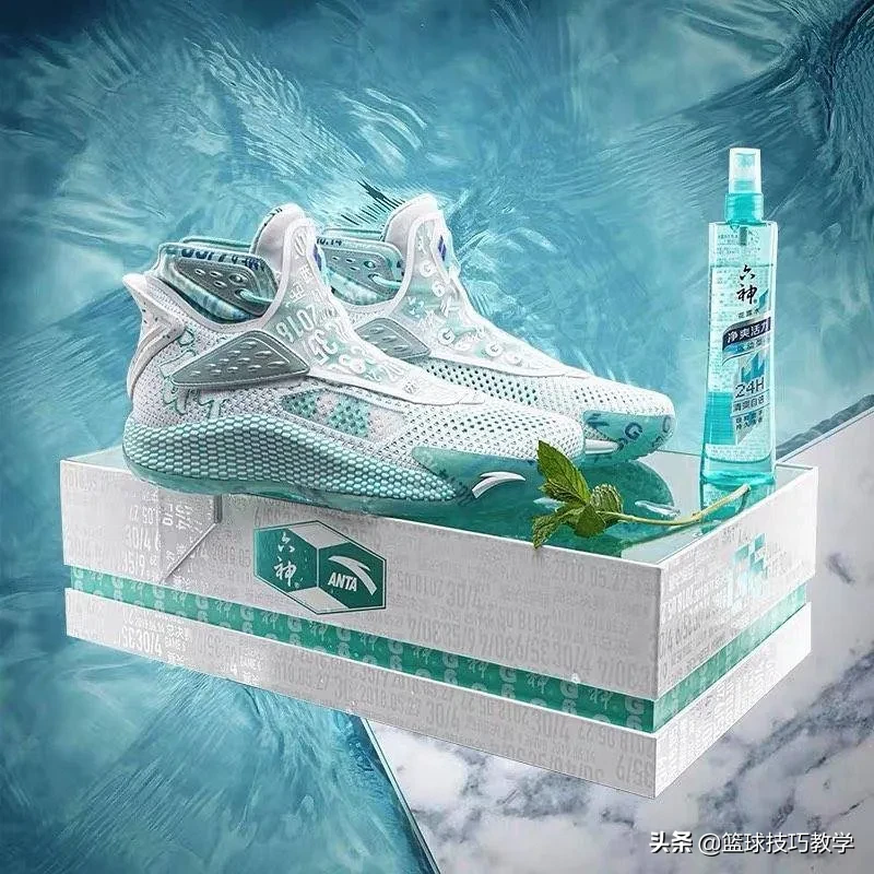 李宁匹克安踏篮球鞋哪个好（匹克闪电与安踏要疯4！哪双才是国产外场实战王？）