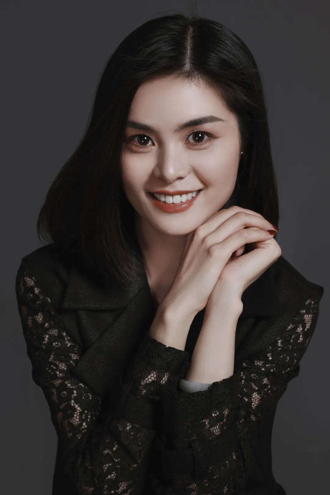 冯莹莹：简而不失其华，约而不失其涩感