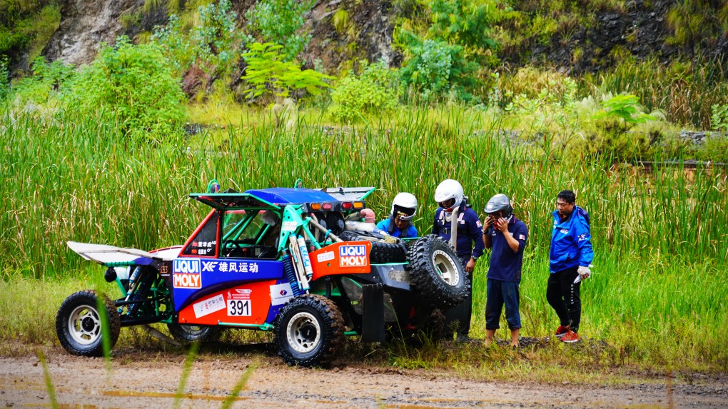 东川泥石流越野赛(2019东川泥石流汽车越野赛收官 力魔雄风车队怀抱冠军荣誉而归)