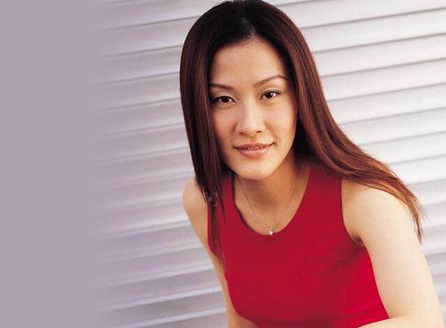 从刘涛到港星陈慧珊：复出替夫还债的她们，诠释了婚姻最好的模样