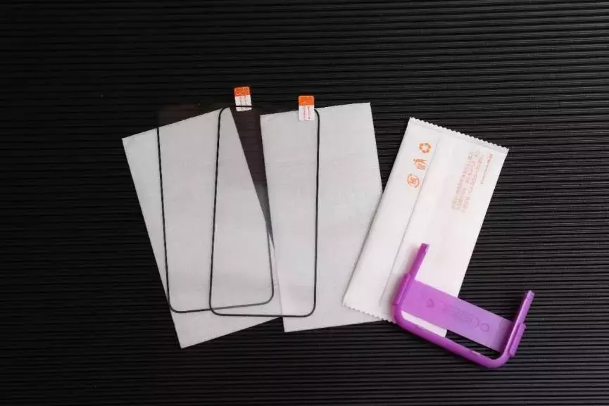 变着方法弄碎我的iPhone手机膜-17款钢化玻璃膜大横评