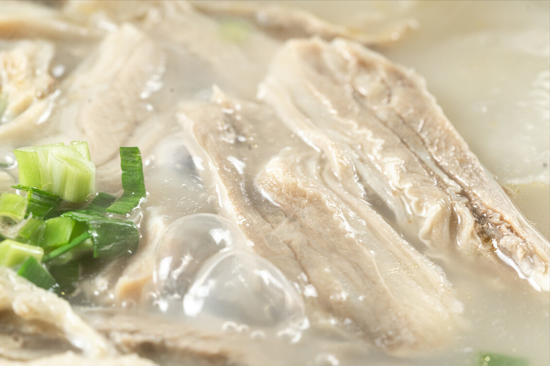 煮羊肉放什么调料(夏天多喝羊汤有好处) - 百百科