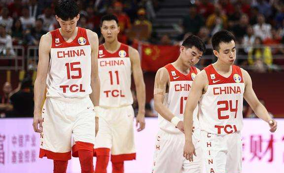 中国男篮世界杯录像回放像(杀人诛心！继波兰国内录播后，FIBA官方重播中国男篮不敌波兰)