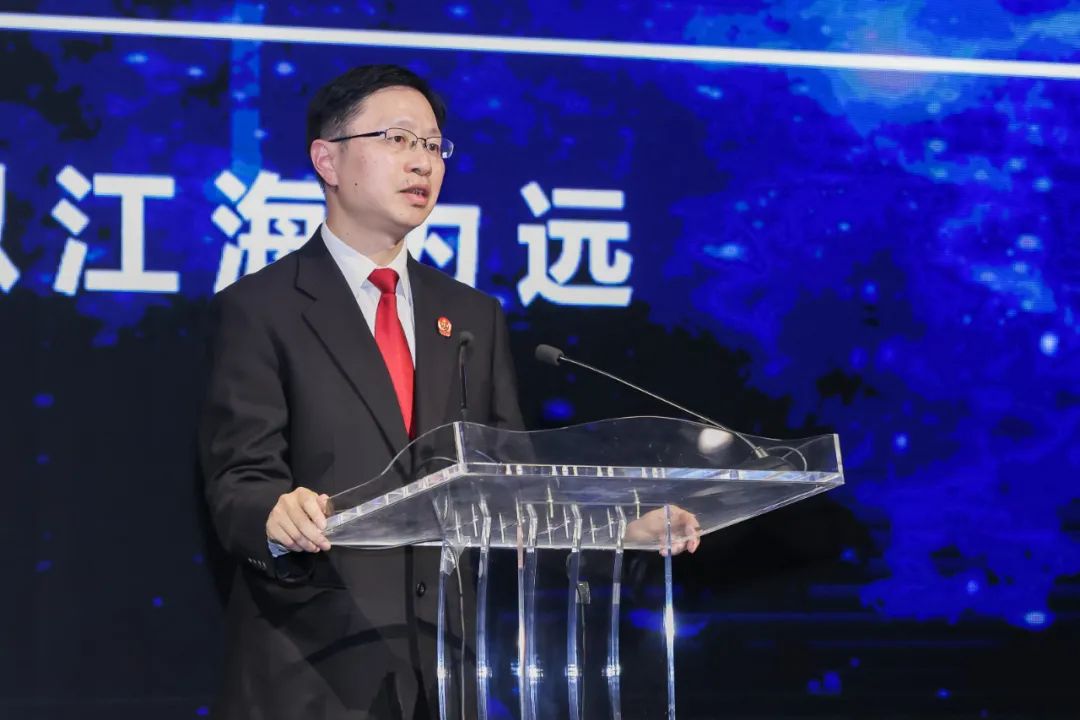 何为“邹碧华式的好法官、好干部”？24位上海法院人这样传承“燃灯者”精神