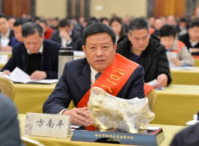 浙江嵊州浮现5位富翁，一个A股女董事长？催生5家境内上市企业