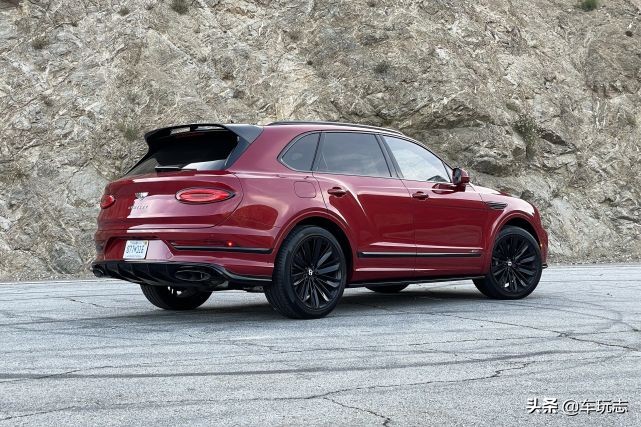 2021款宾利添越Bentayga Speed评测：12缸的最后武士