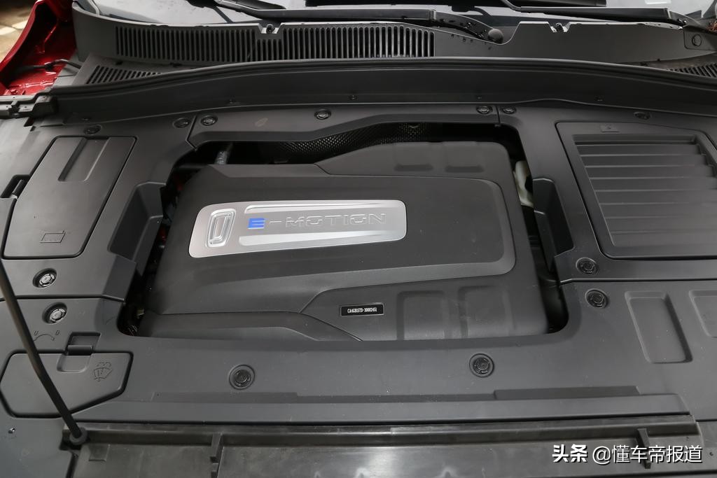 售10.58-13.88万元，新增1.5T发动机，一汽奔腾T77 Pro正式上市