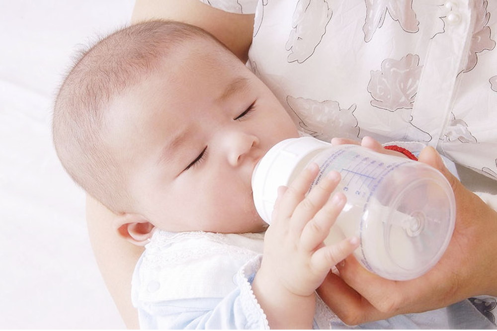 哺乳期再次怀孕，这母乳是断还是不断？‍大宝和二宝要同时兼顾