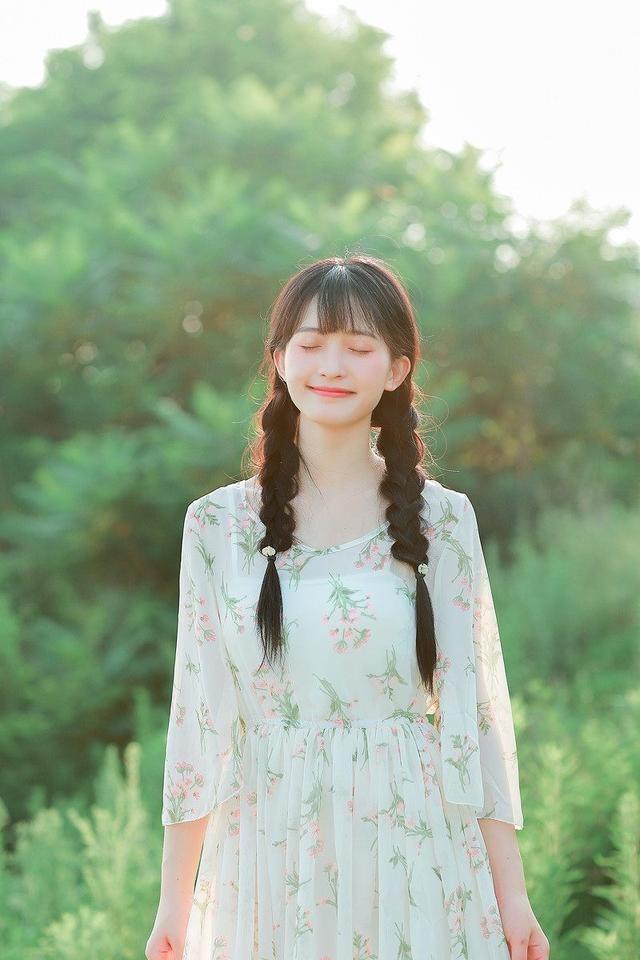 女生发的空间唯美说说,文艺优雅,越读越喜欢!