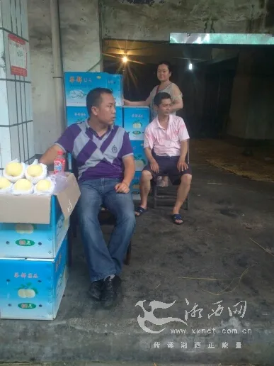 肖赛决赛圈唯一中国选手饶灏，师出星海，父母卖水果供他学琴