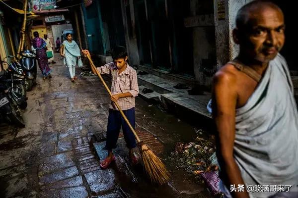 印度种姓制度，人被分成三六九等，“贱民”达利特人如何生存？