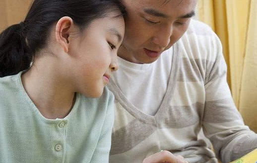 孩子在学校被同学欺负，父母只需做一件事，娃以后再也没人敢惹