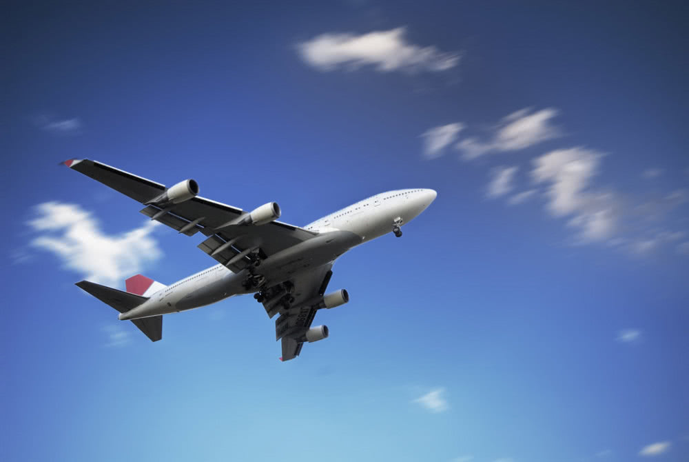 第一次坐飞机的说说适合坐飞机发朋友圈的文案3